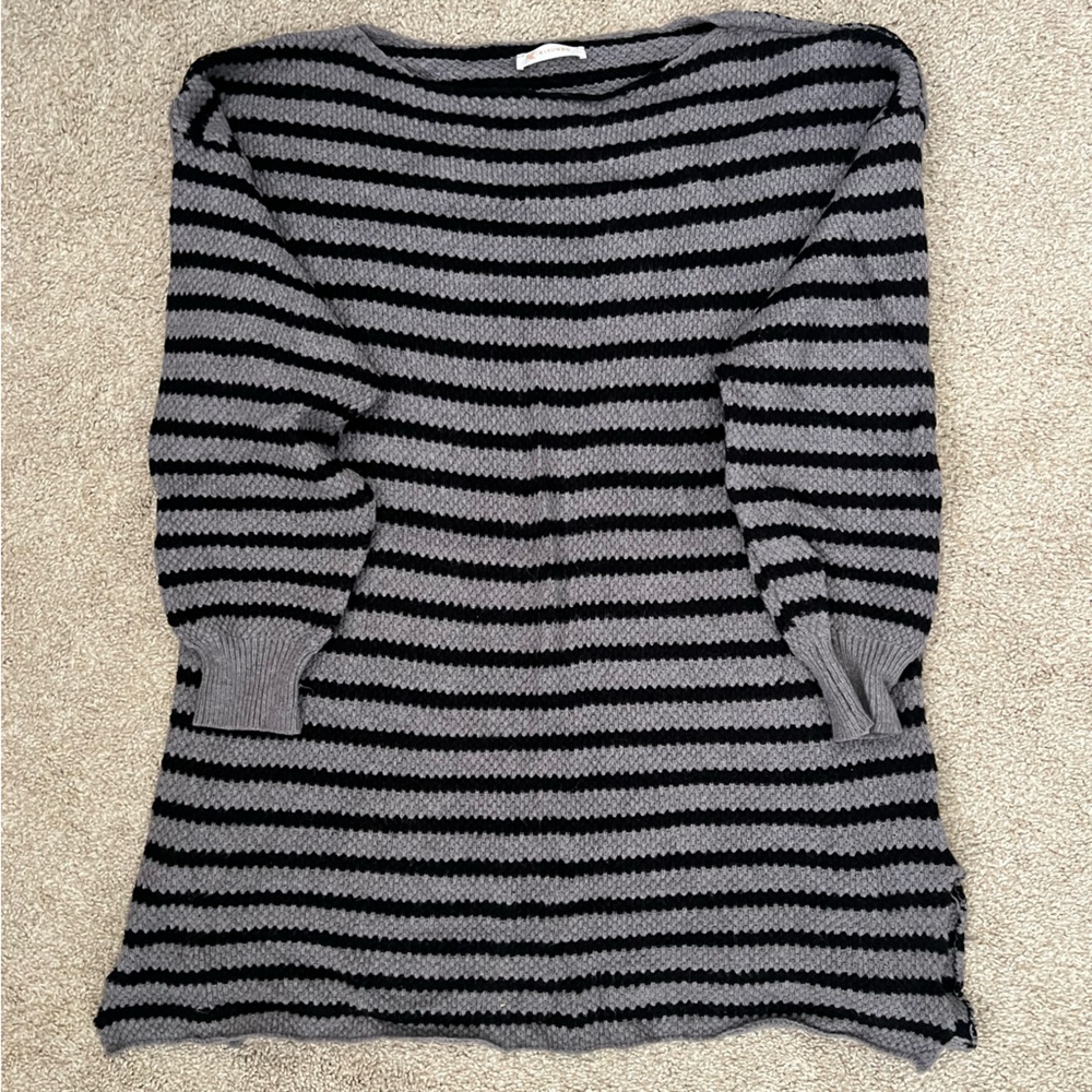 Men's Crewneck Striped Sweater in Gray and Black